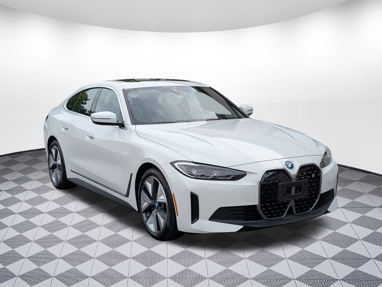 Used 2024 BMW i4 Base with VIN WBY73AW06RFS73083 for sale in Nashville, TN