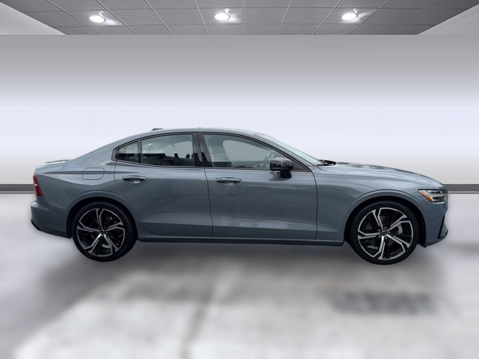 S60 Core Dark Theme Sedan