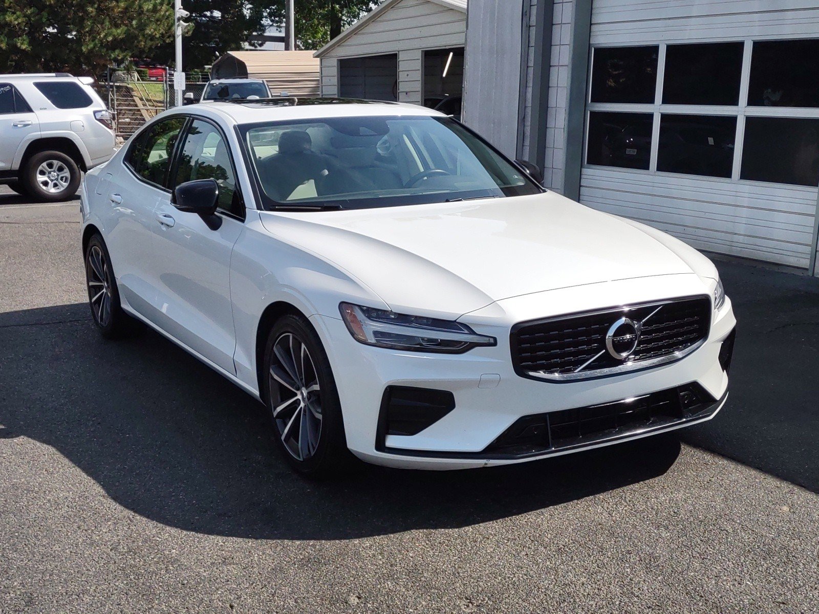 Used 2022 Volvo S60 Momentum with VIN 7JRL12TZXNG193306 for sale in Nashville, TN