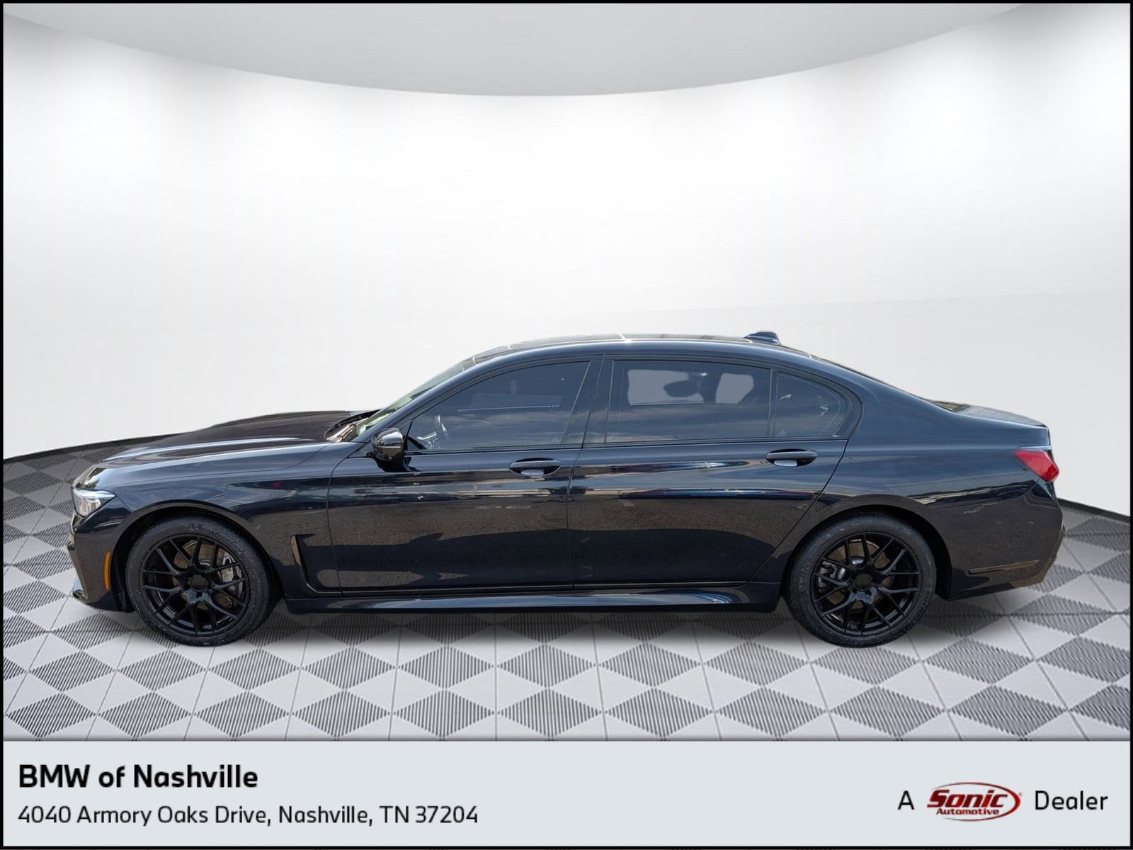 2022 BMW 740i Sedan 