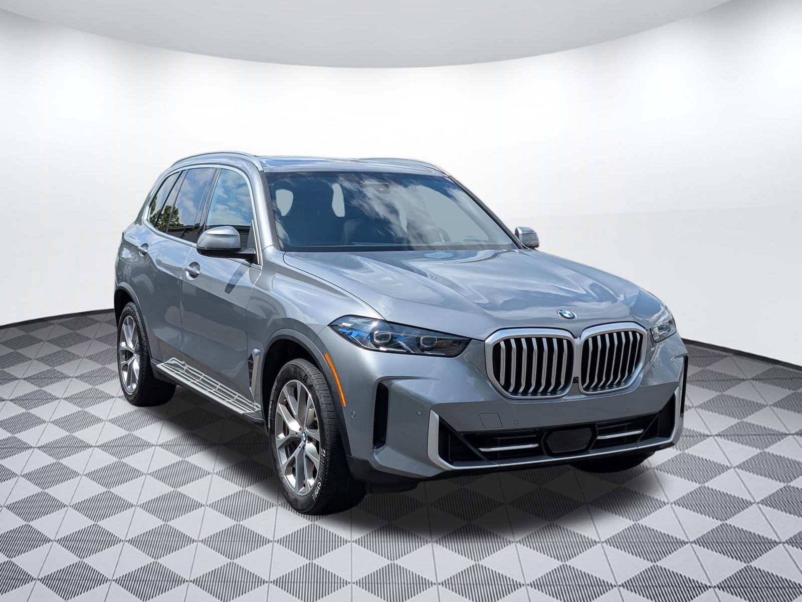 Used 2024 BMW X5 40i with VIN 5UX13EU09R9U51020 for sale in Nashville, TN