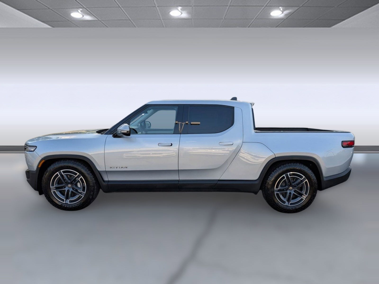 Used 2025 Rivian R1T Adventure with VIN 7FCTGBAAXSN040341 for sale in Nashville, TN