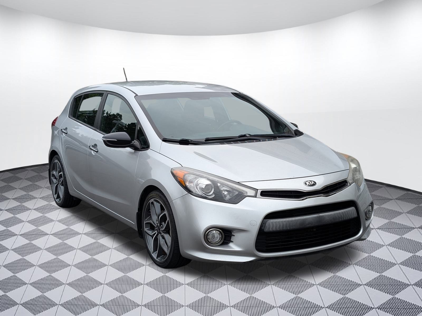 Used 2014 Kia Forte5 SX with VIN KNAFZ5A34E5238706 for sale in Nashville, TN