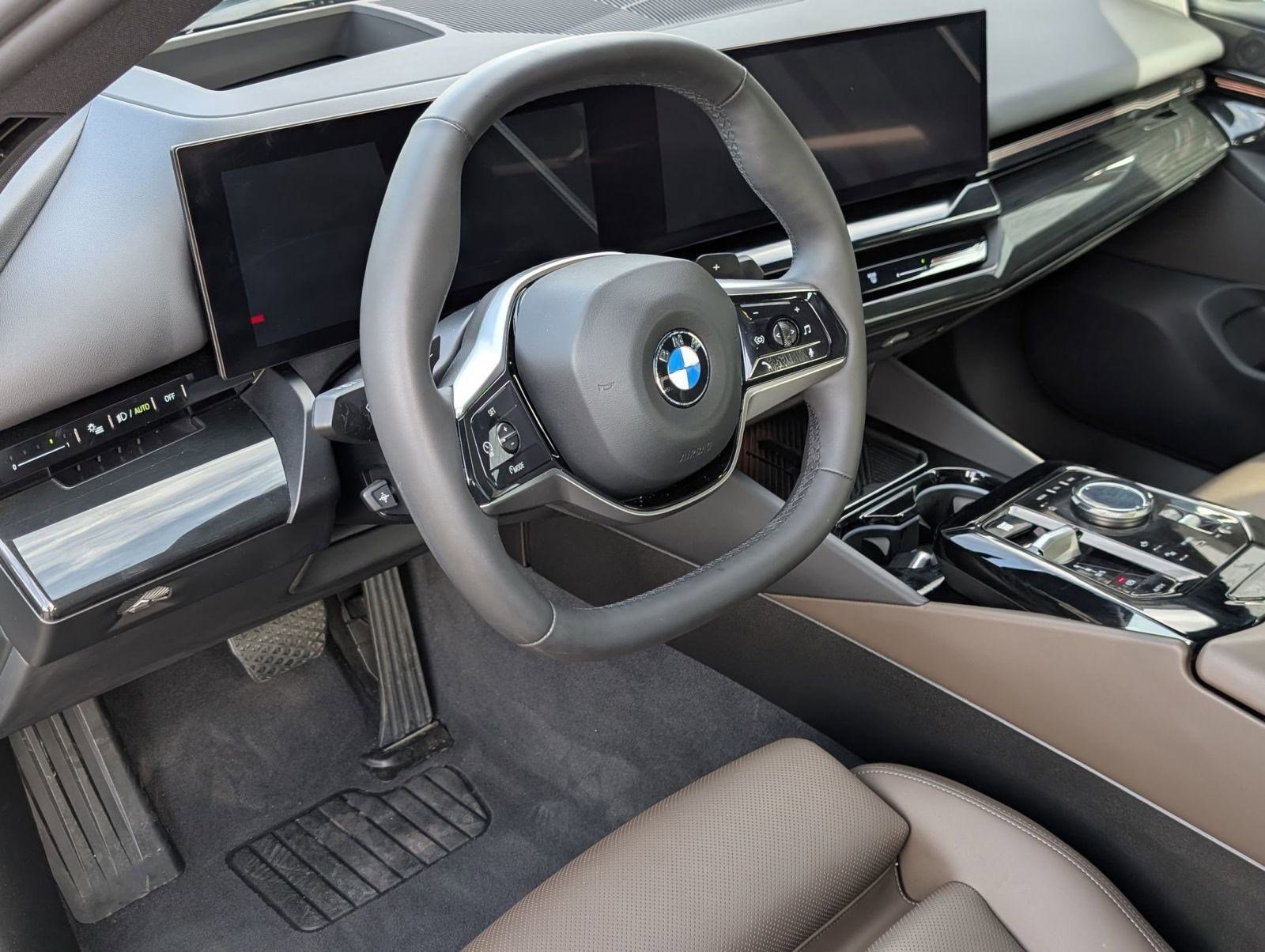 2025 Bmw 530i Sedan photo 4