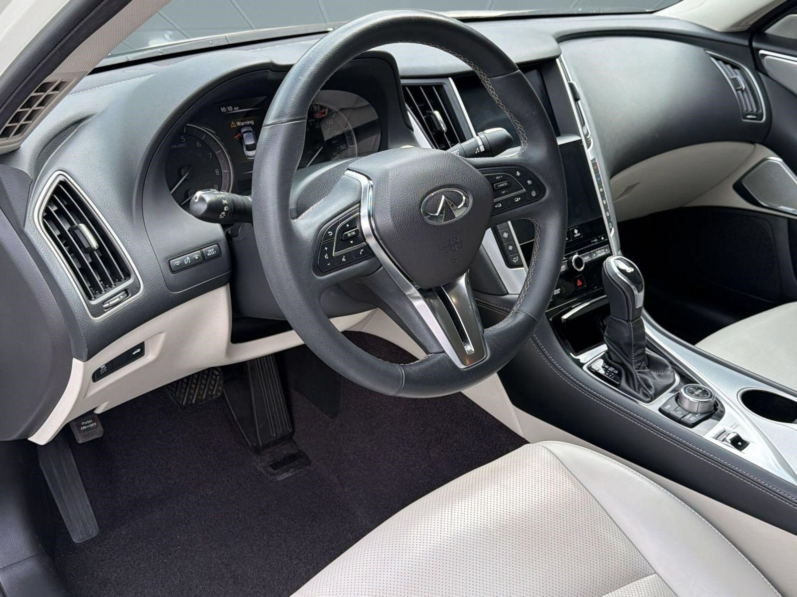 Q50 LUXE Sedan