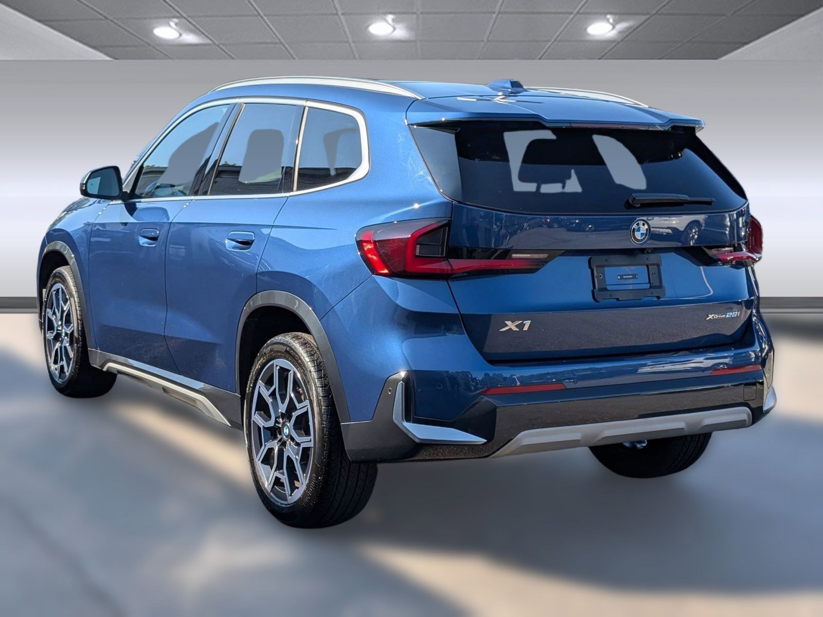 2025 Bmw X1 XDrive28i photo 2