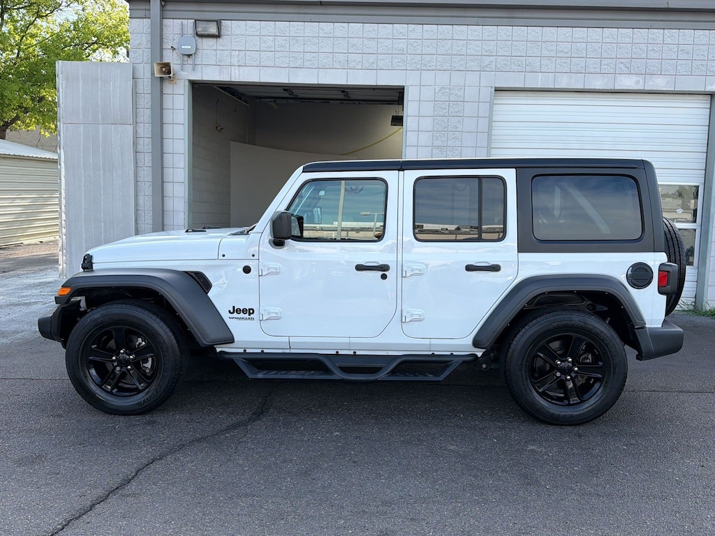 Used 2022 Jeep Wrangler Unlimited Sport Altitude SUV