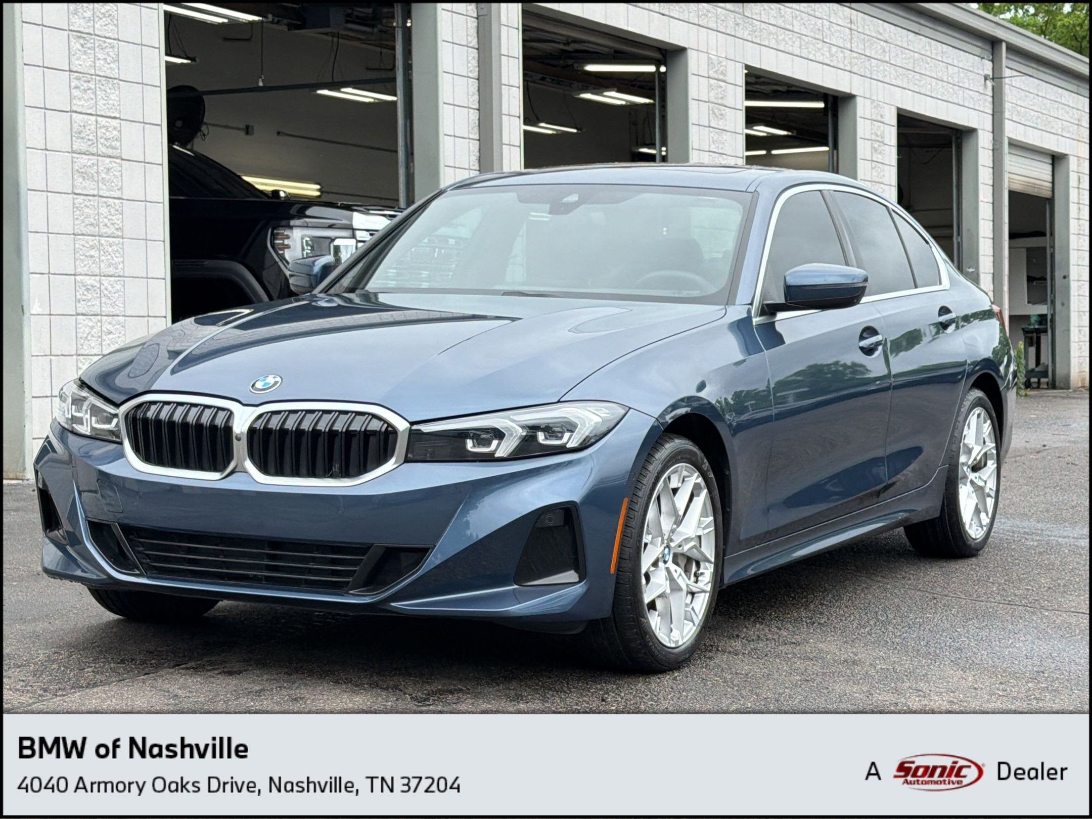 2025 BMW 3 Series 330i xDrive Sedan's photo