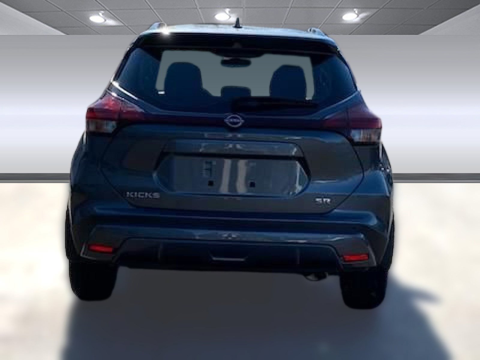 2023 Nissan Kicks SR photo 3