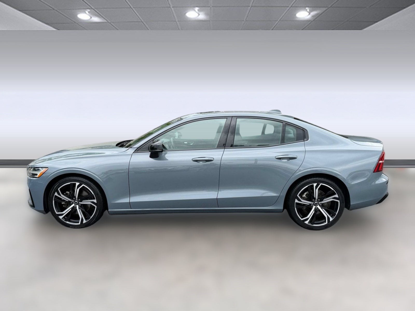 S60 Core Dark Theme Sedan
