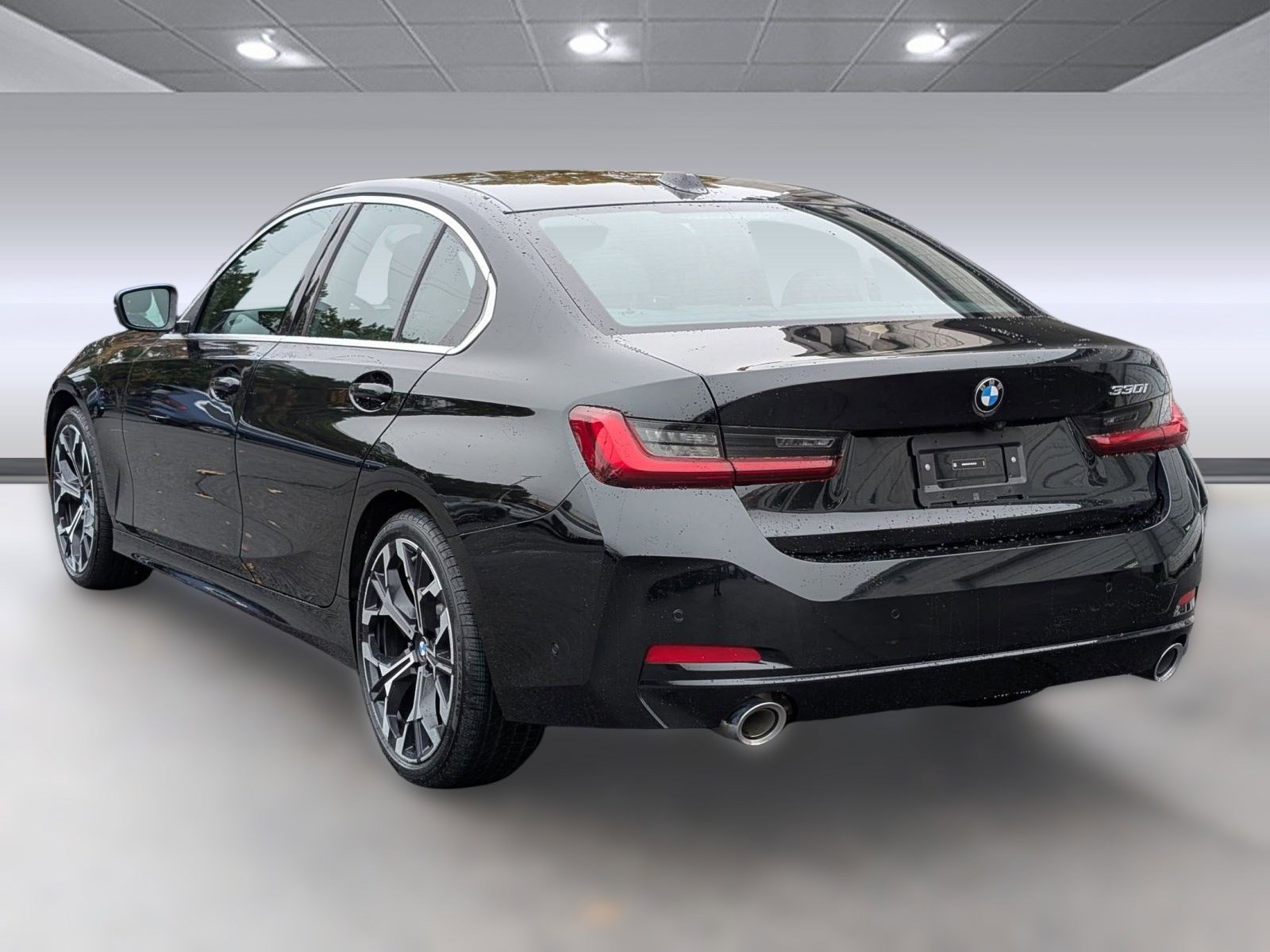 2025 Bmw 330i Sedan photo 3