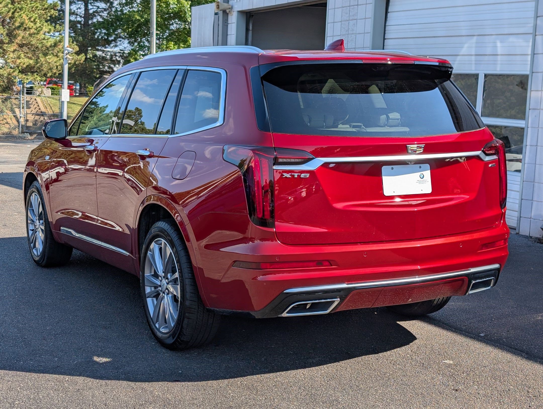 2025 Cadillac XT6 Premium Luxury photo 3
