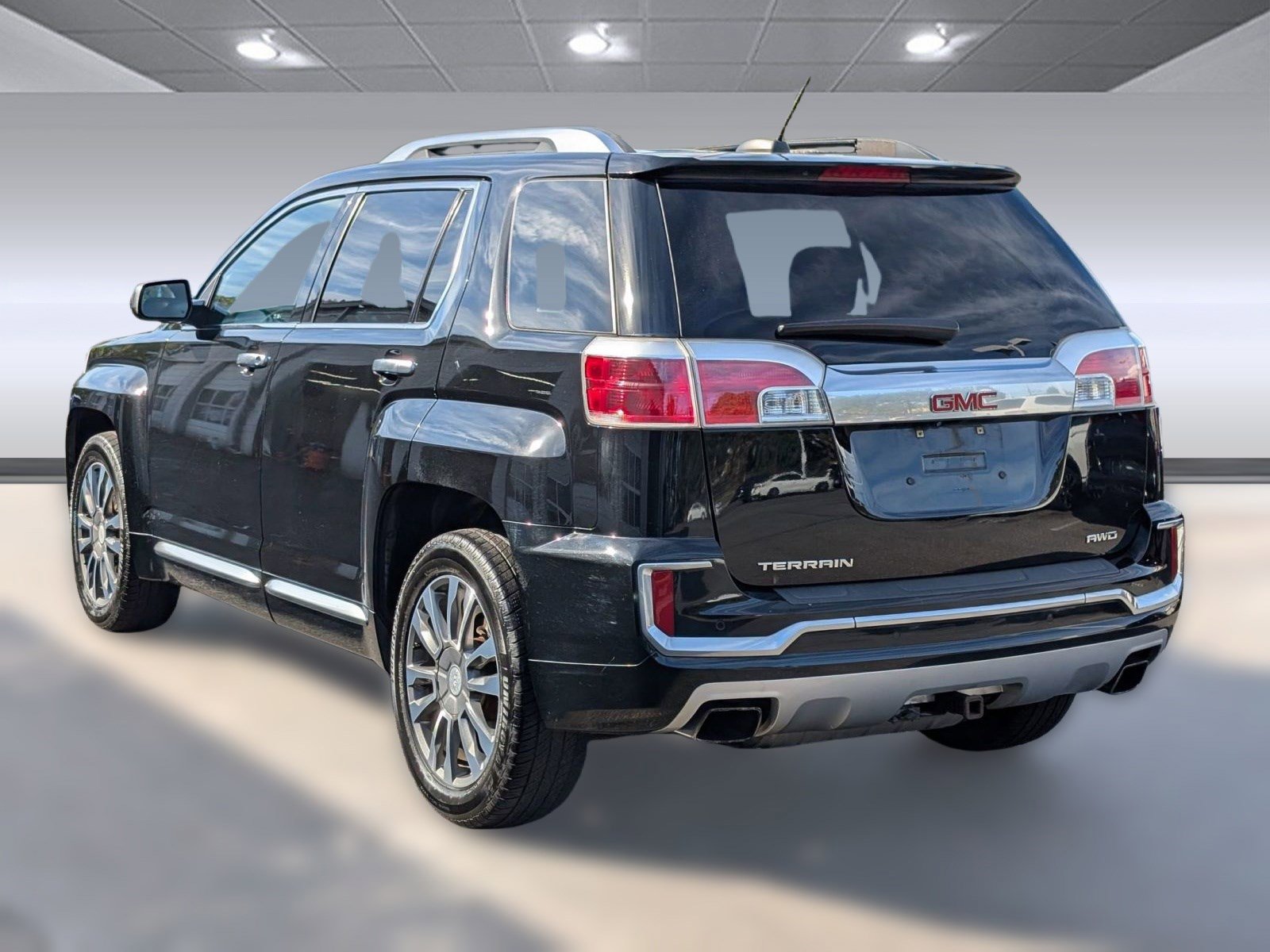 2017 Gmc Terrain Denali photo 2