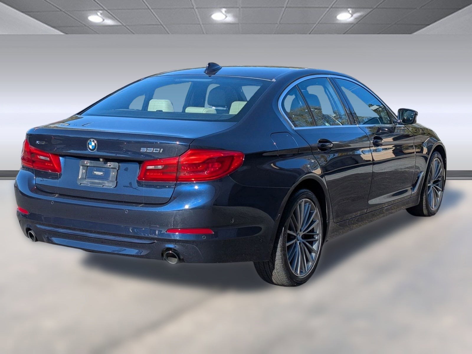 Image of 2020 BMW 530i xDrive Sedan