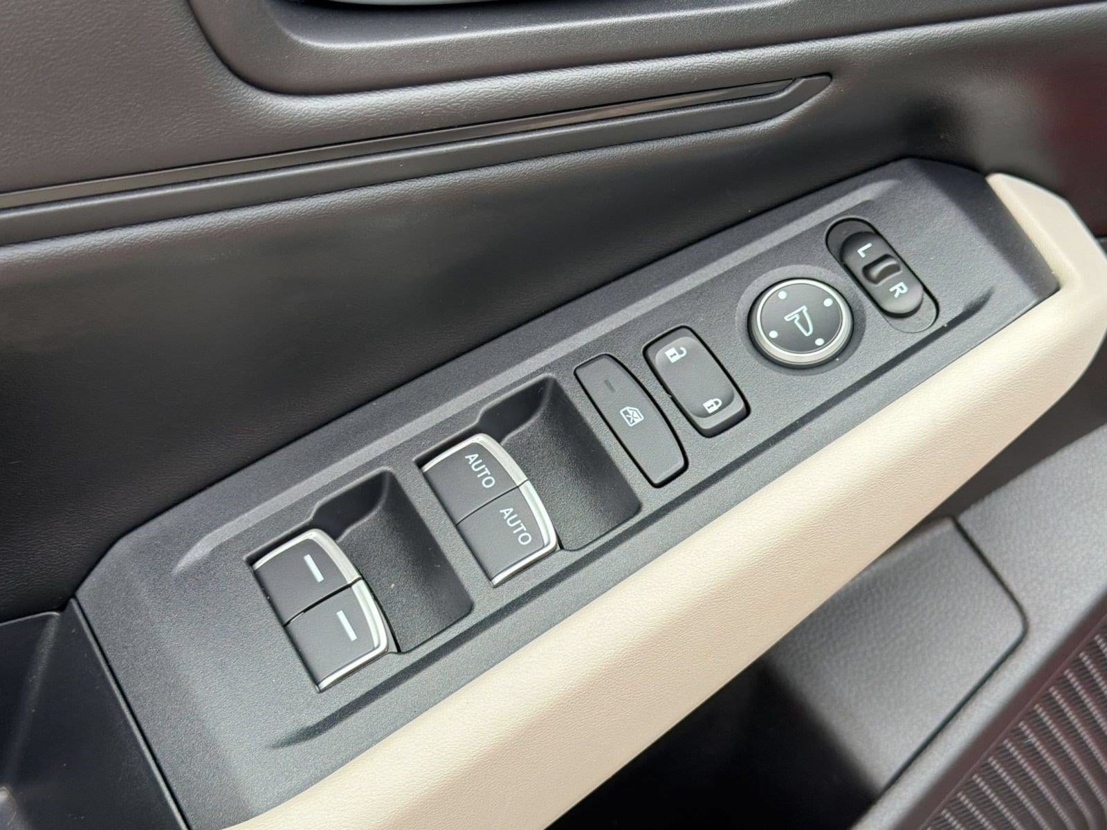 2025 Honda Accord SE - Photo 25