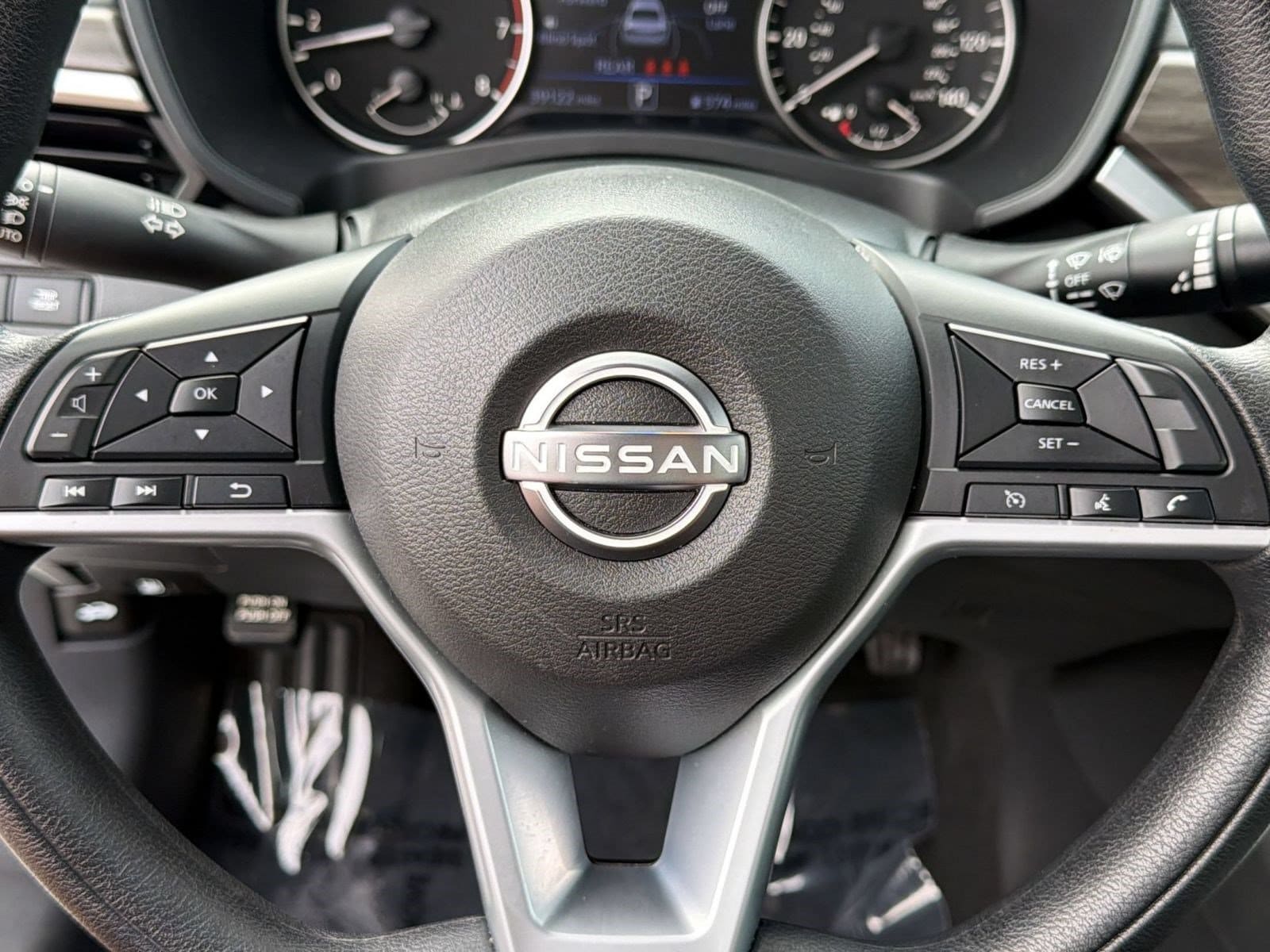 2025 Nissan Altima SV - Photo 11