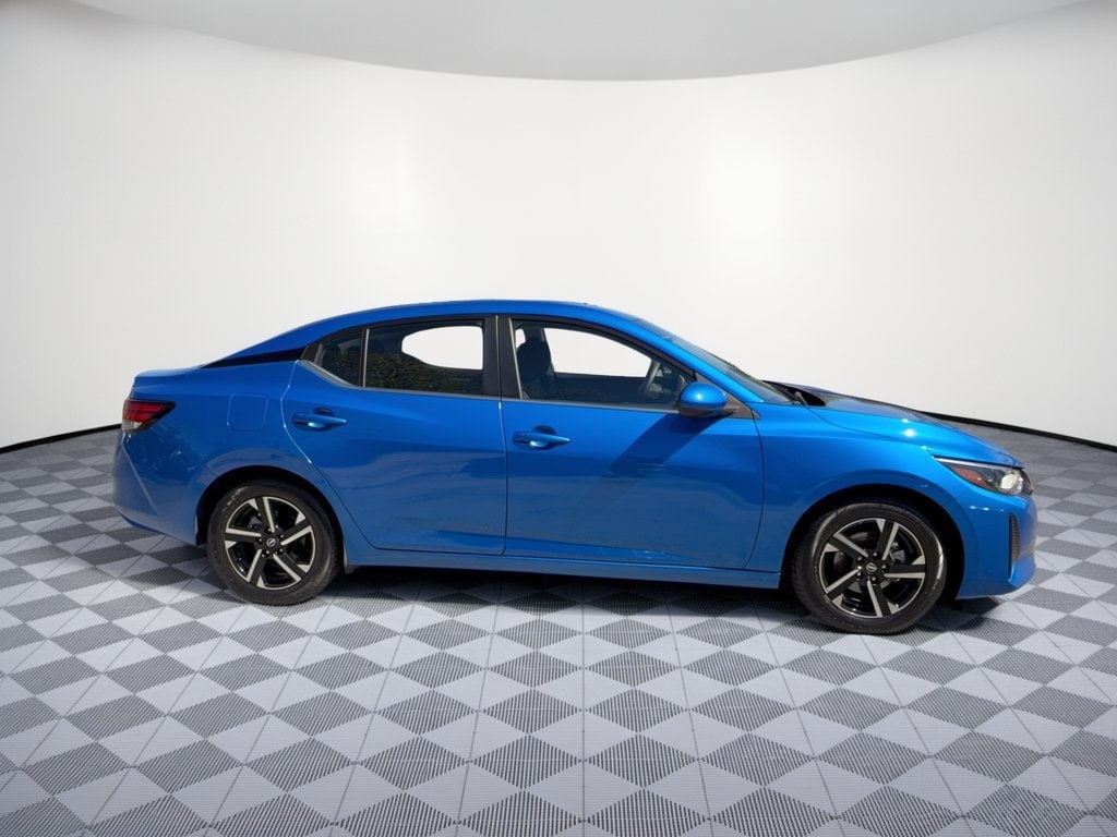 2025 Nissan Sentra SV - Photo 8