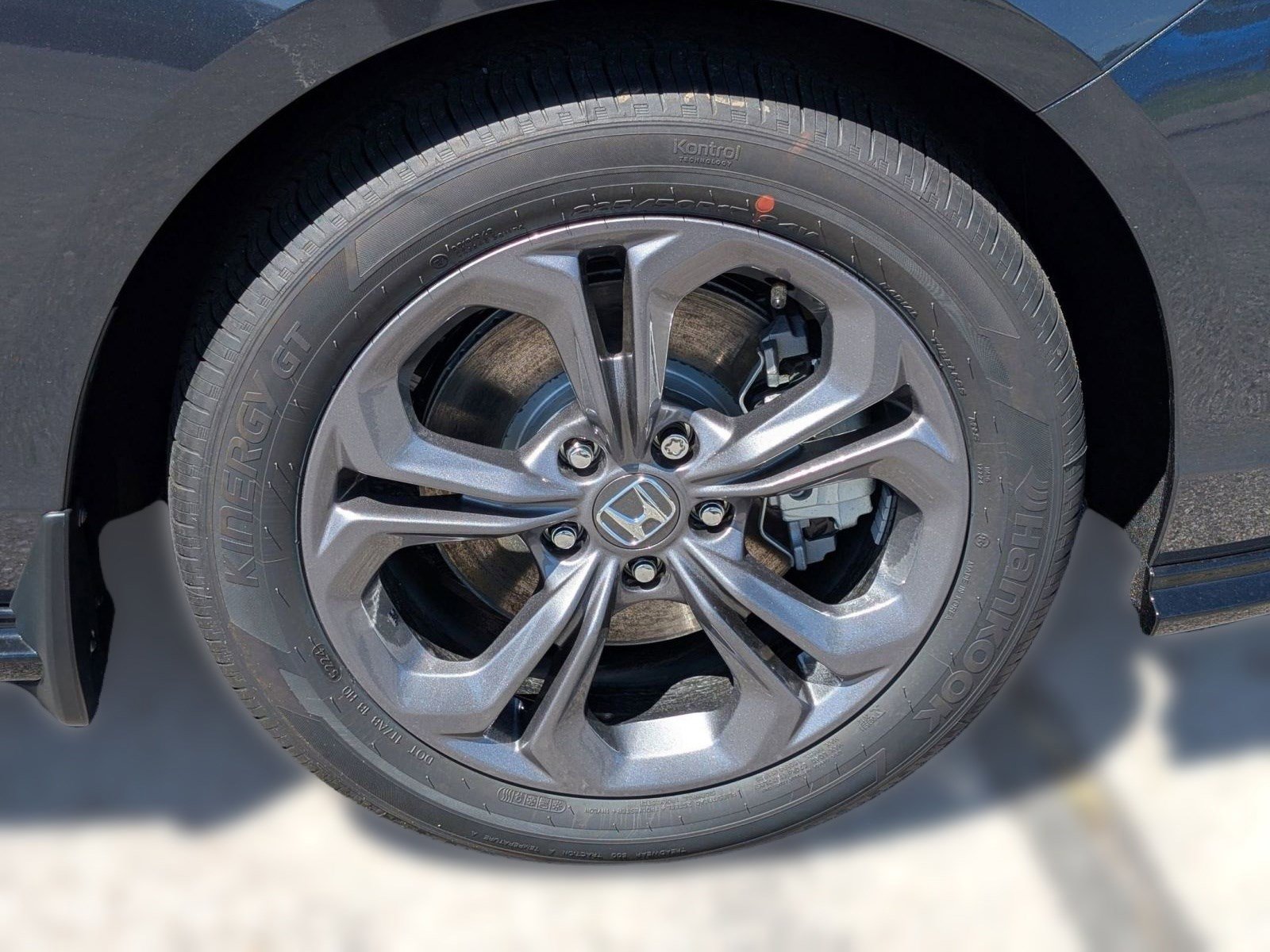 2025 Honda Accord Hybrid EX-L - Photo 11