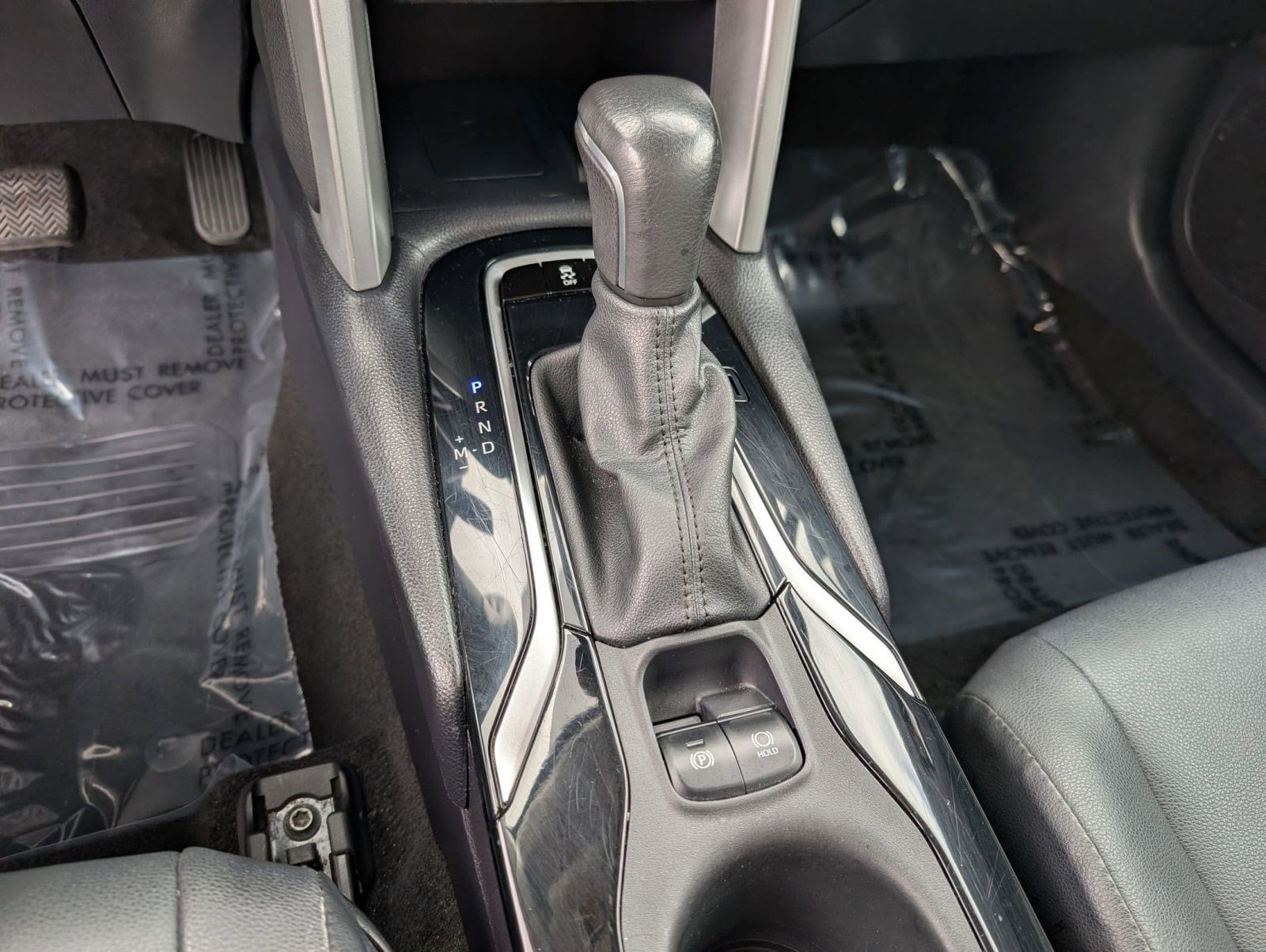 2022 Toyota Corolla Cross XLE - Photo 17