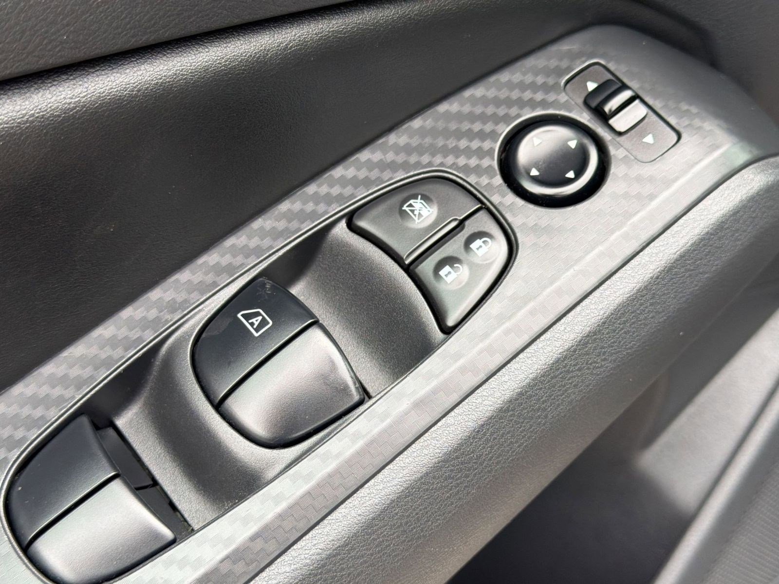 2025 Nissan Altima SV - Photo 19