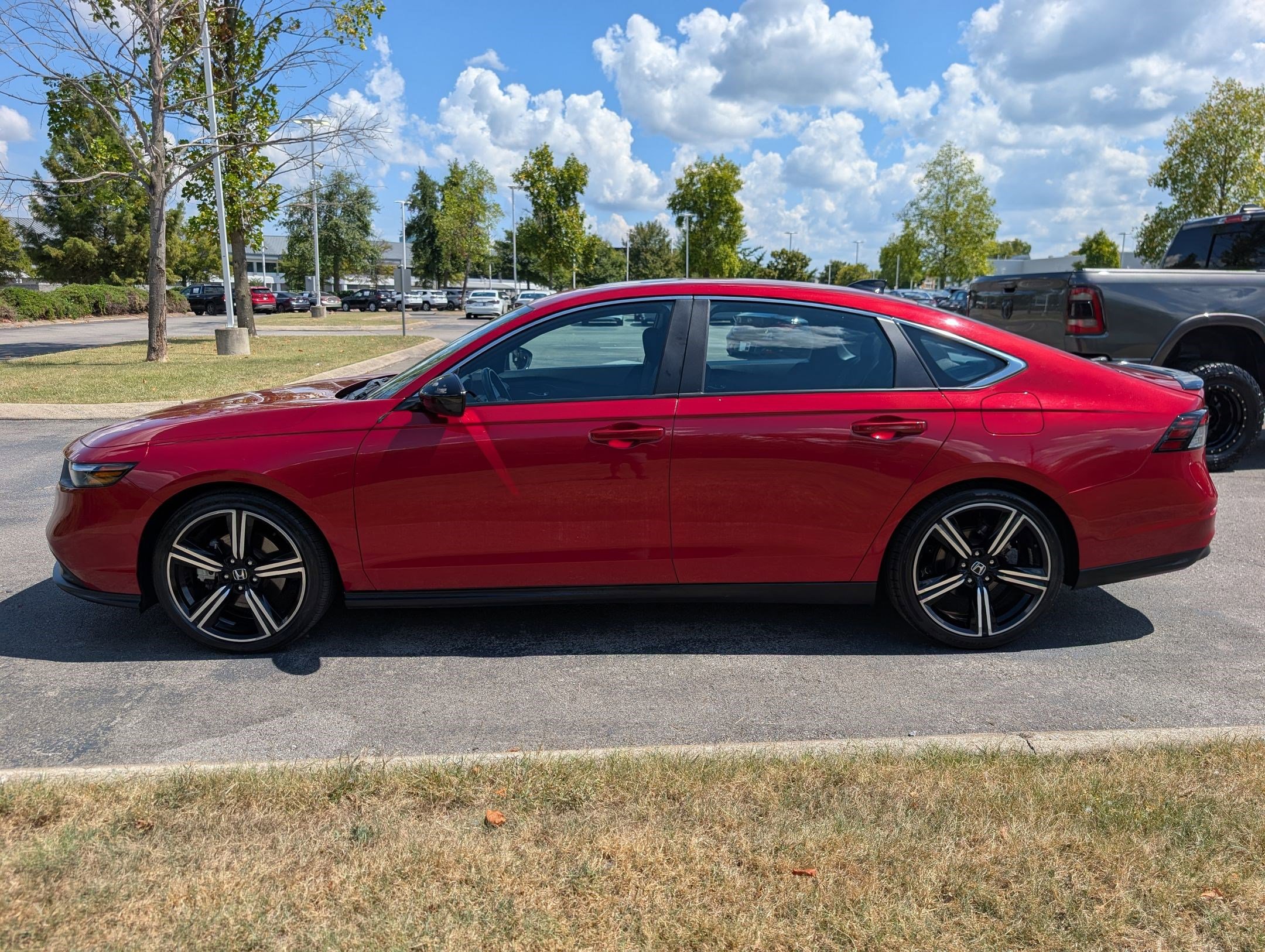 2024 Honda Accord Hybrid Sport photo 2