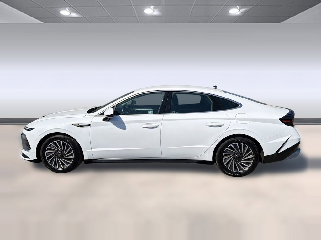 Used 2025 Hyundai Sonata Hybrid SEL Sedan