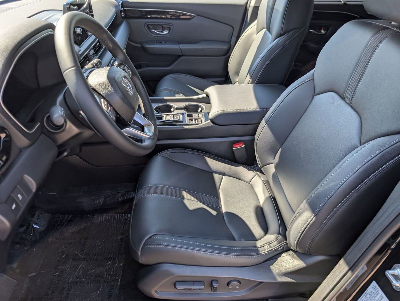 2025 Honda Pilot Touring photo 4
