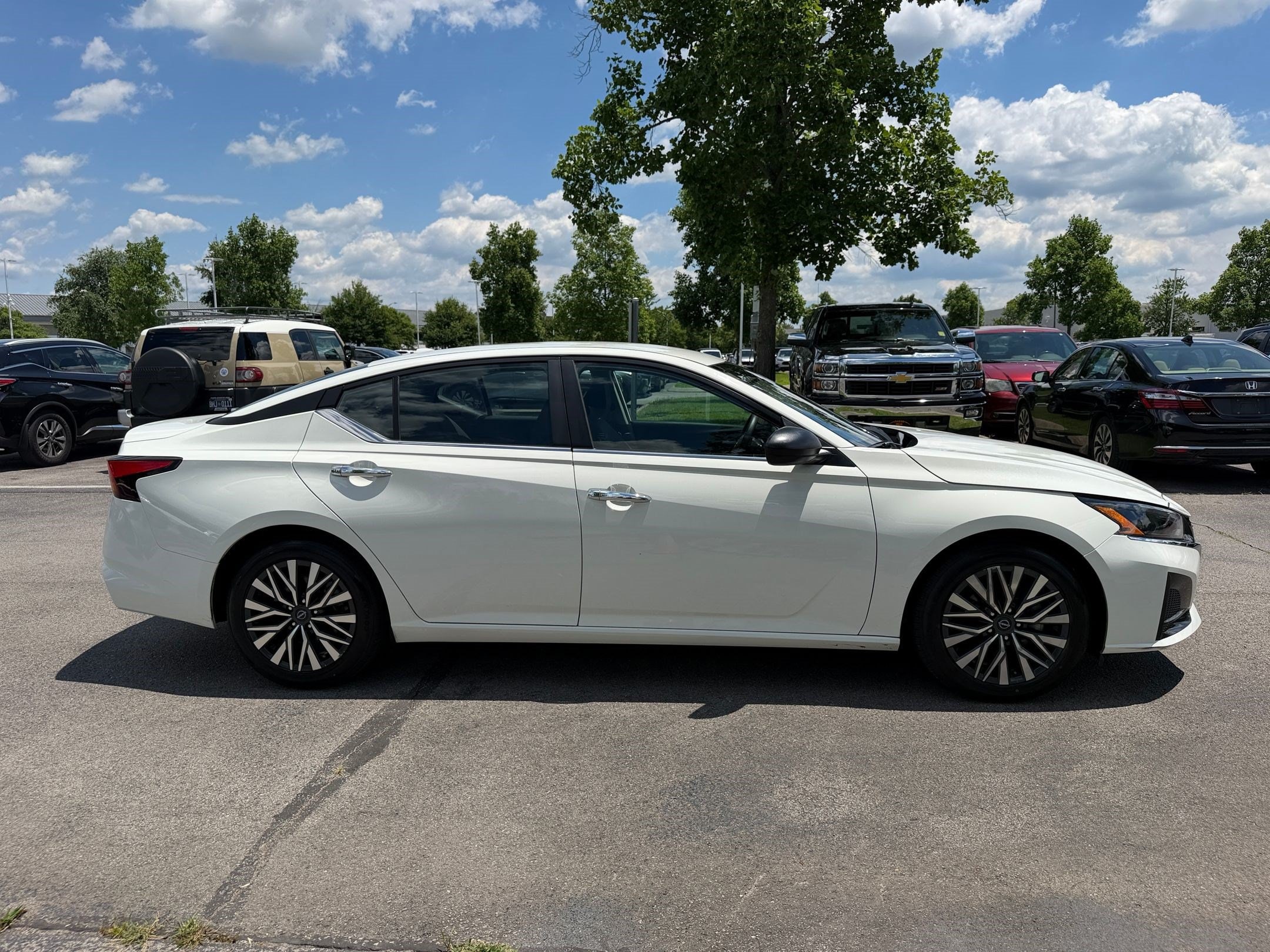 2025 Nissan Altima SV - Photo 7