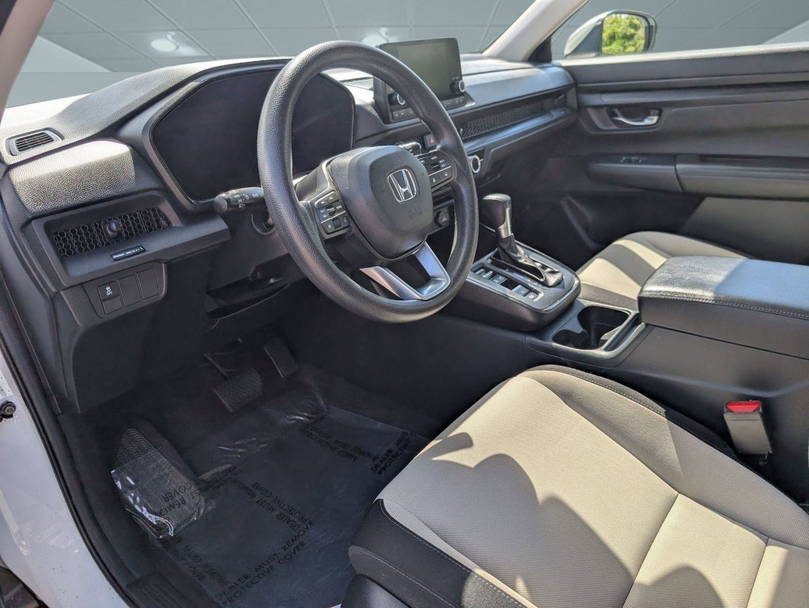 2023 Honda CR-V LX photo 4