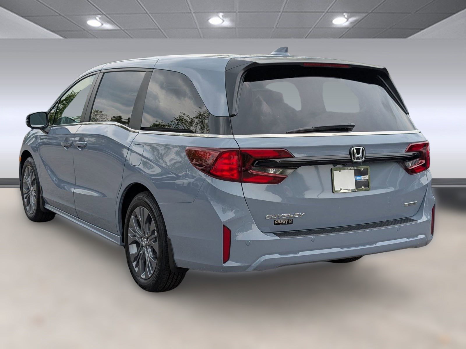 2026 Honda Odyssey Touring photo 3