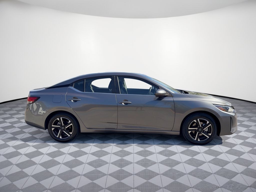 2025 Nissan Sentra SV - Photo 8