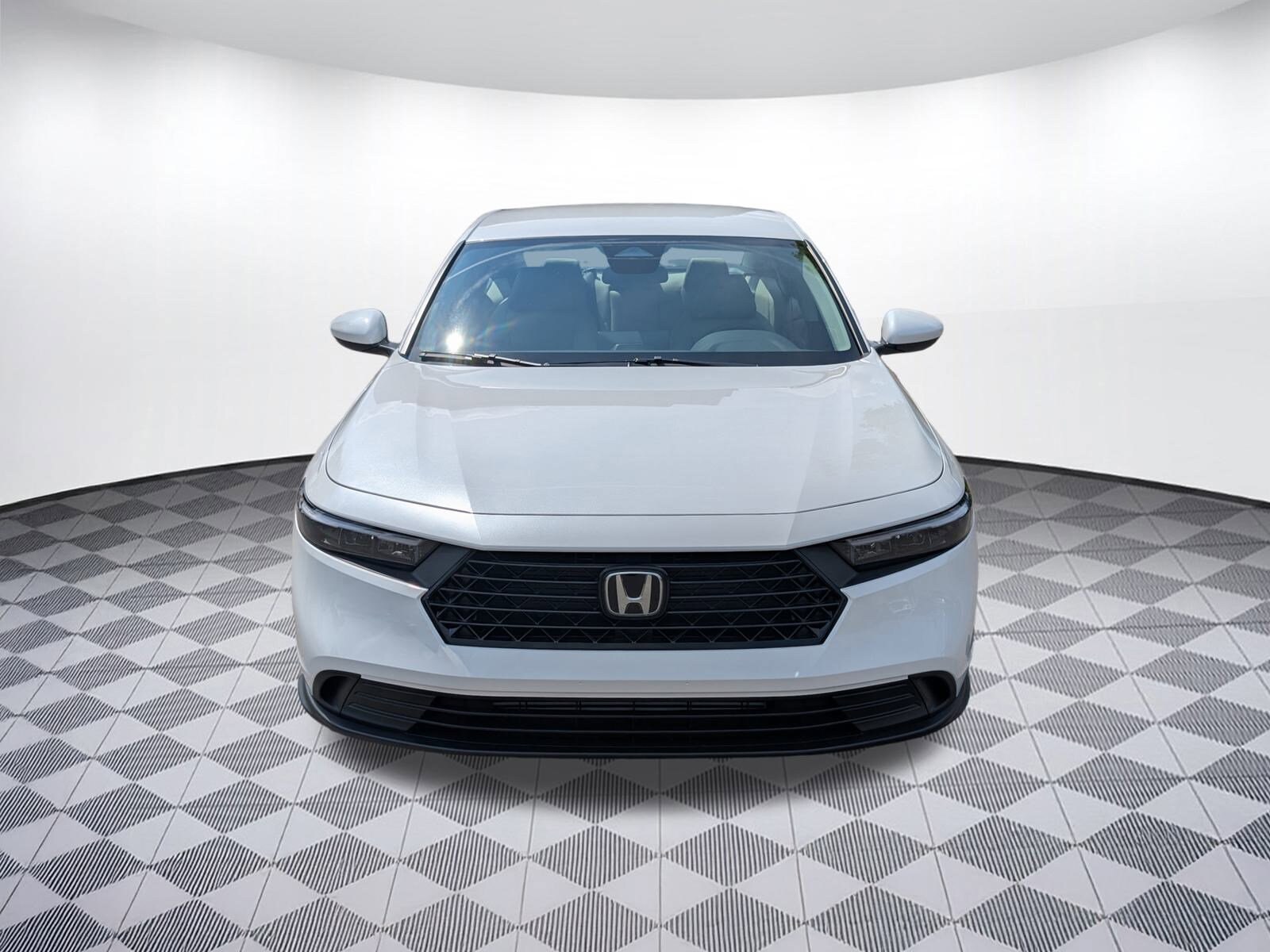 2025 Honda Accord LX photo 3