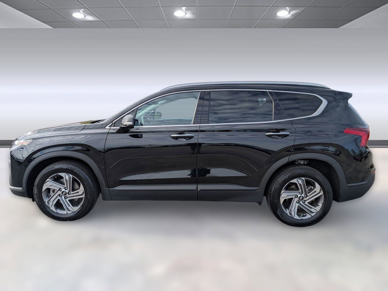 2023 Hyundai Santa Fe SEL photo 2