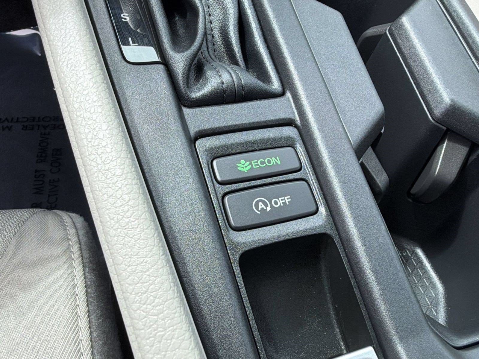 2025 Honda Accord SE - Photo 26
