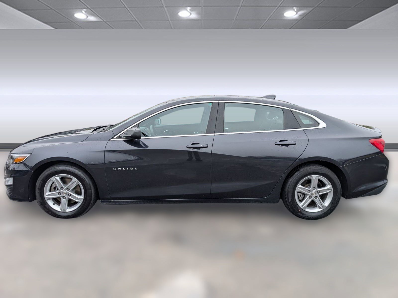 2023 Chevrolet Malibu 1LT photo 2