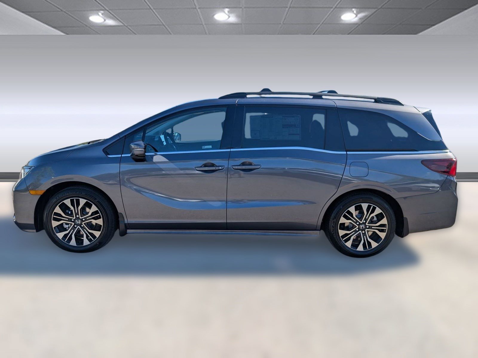 2026 Honda Odyssey Elite photo 2