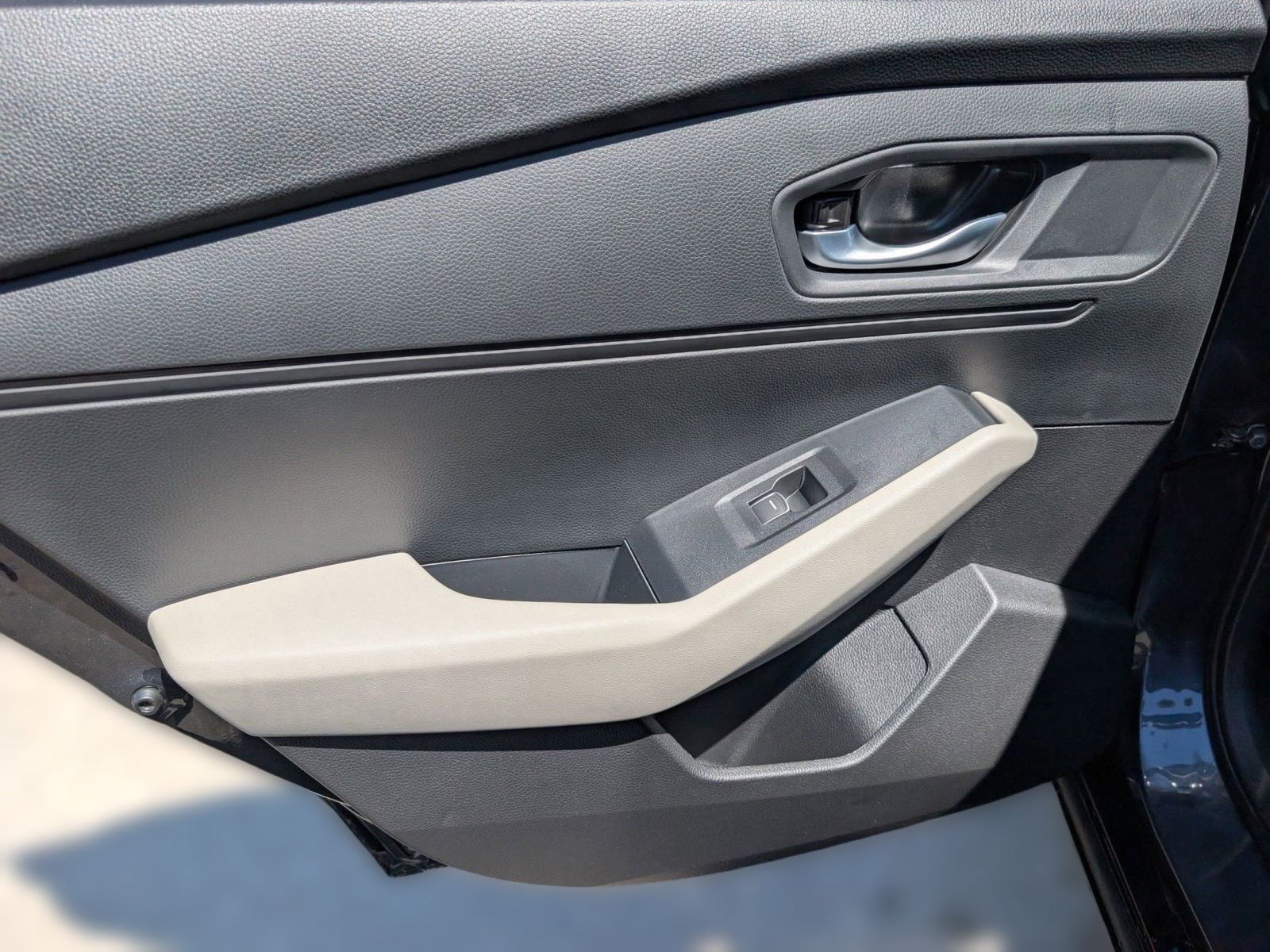 2025 Honda Accord Hybrid EX-L - Photo 24