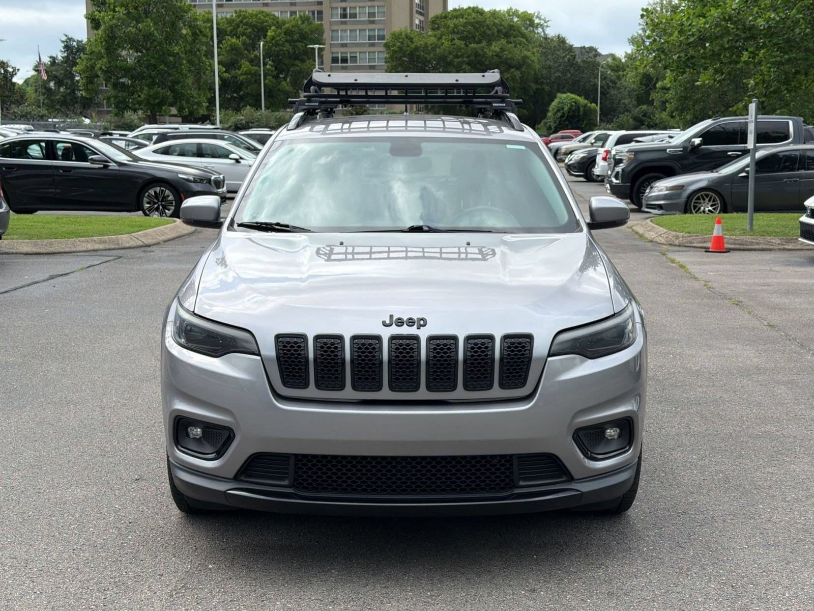 Cherokee Altitude SUV