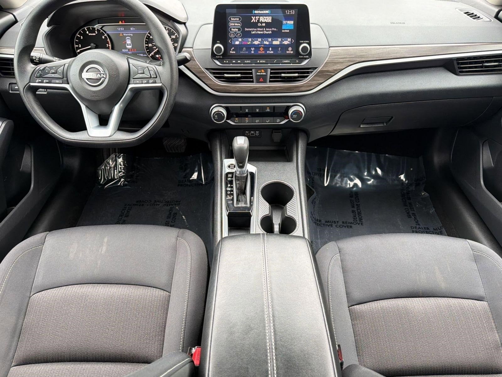 2025 Nissan Altima SV - Photo 14