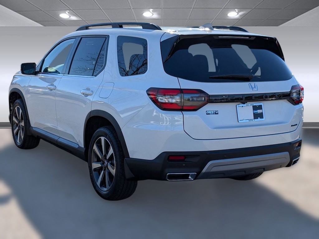 2025 Honda Pilot Touring photo 4