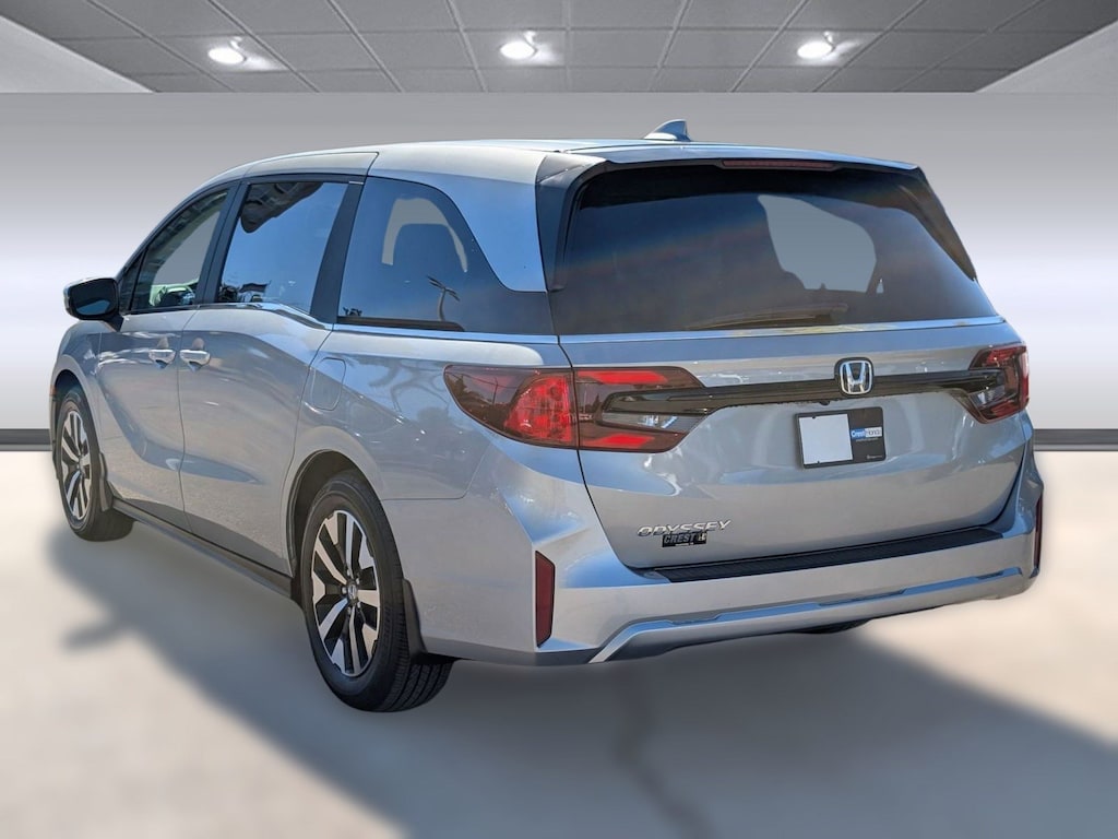 2026 Honda Odyssey EX-L photo 3