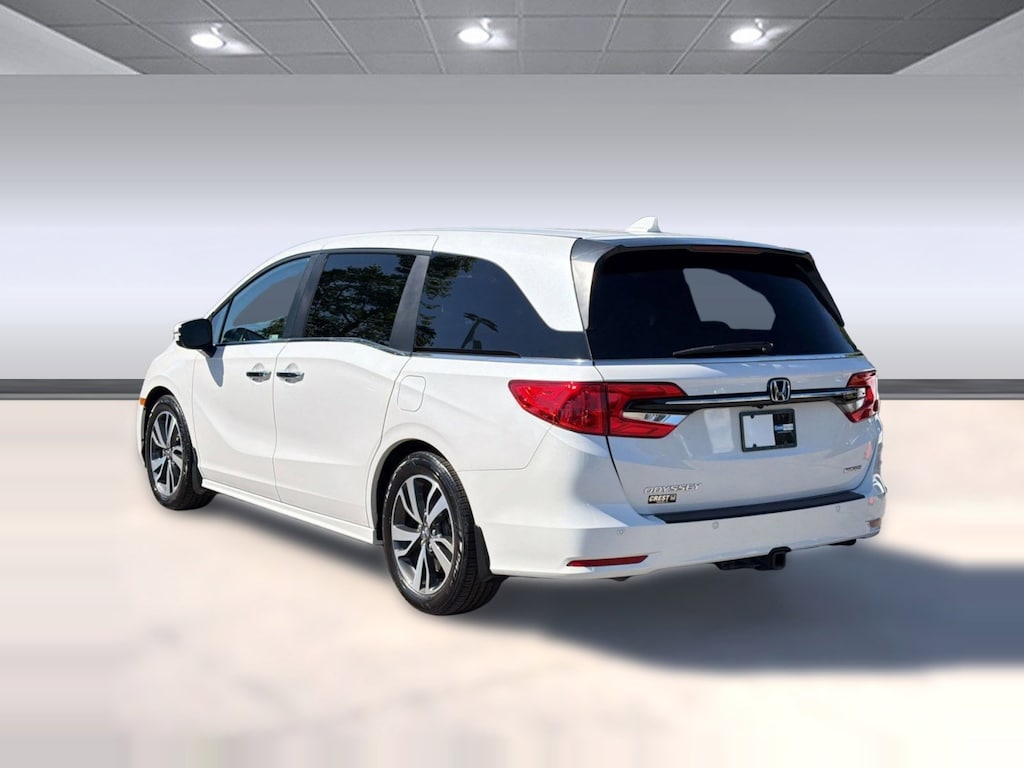 Used 2023 Honda Odyssey Touring Van