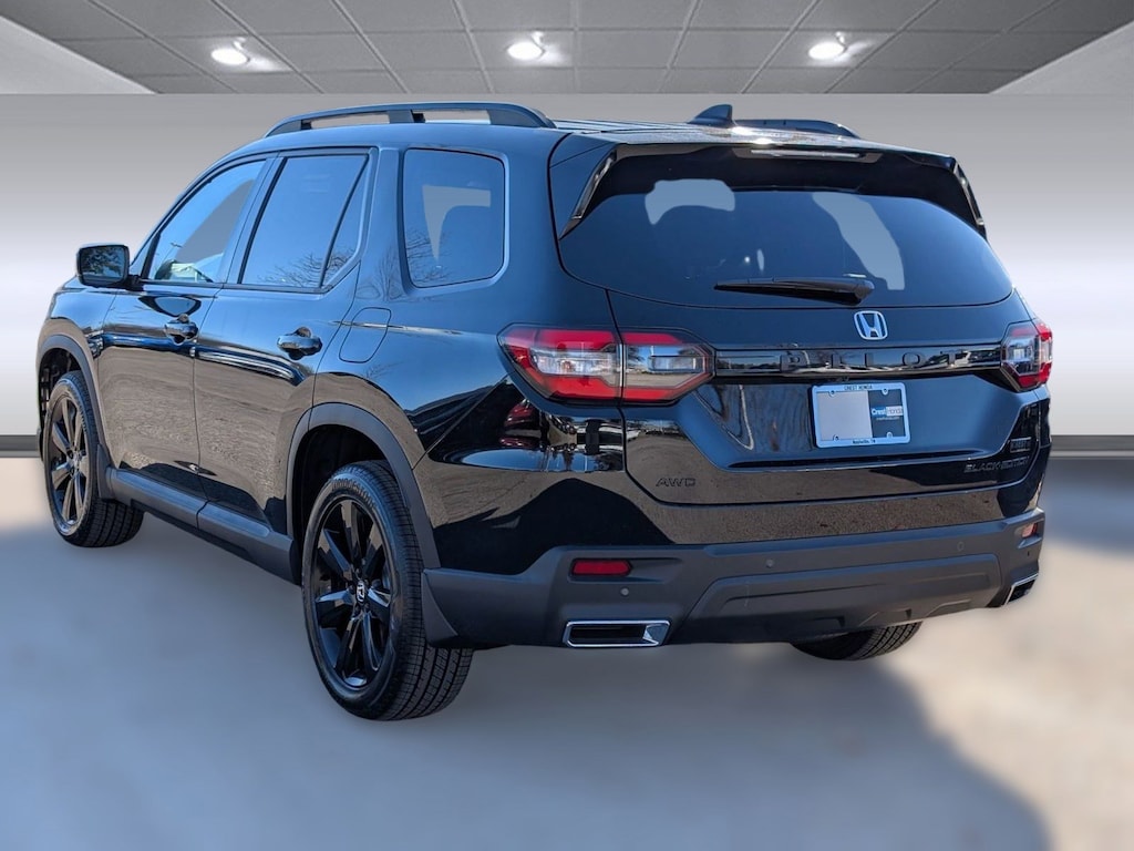 2025 Honda Pilot Black Edition photo 3