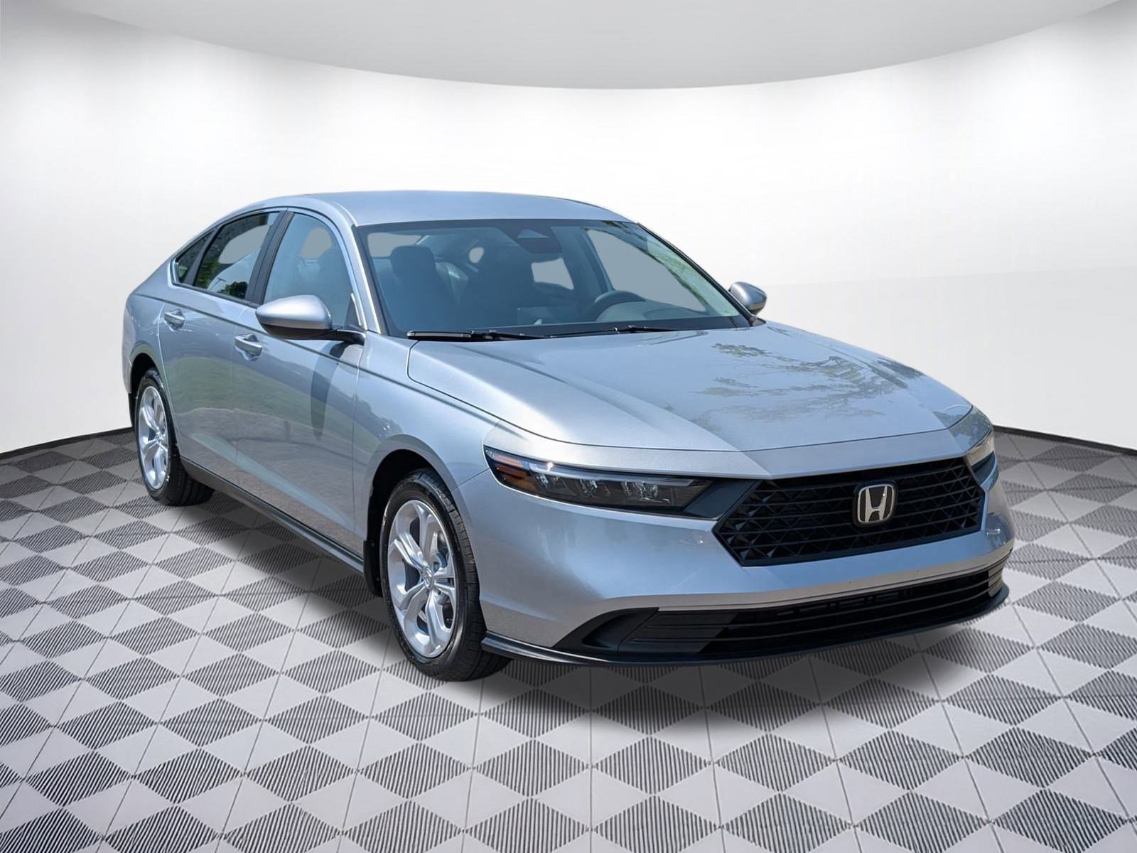 2025 Honda Accord LX photo 2