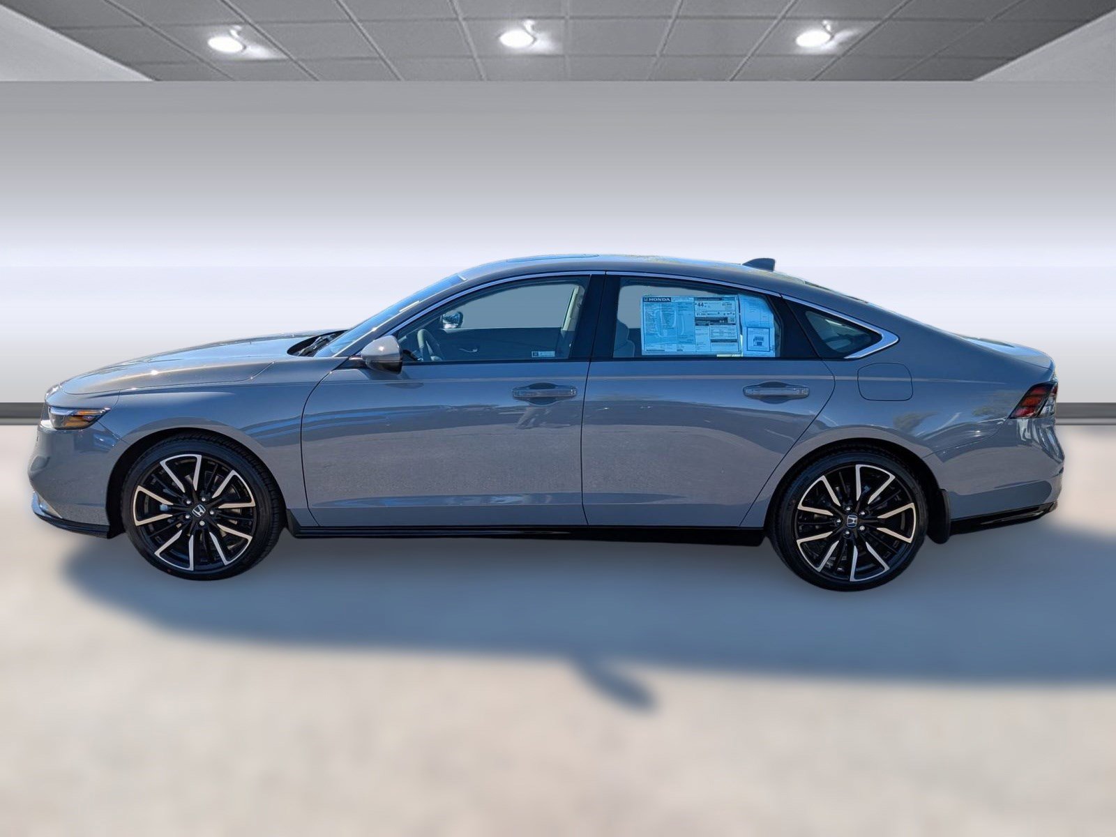 2025 Honda Accord Hybrid Touring photo 2