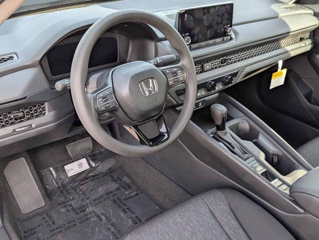 2025 Honda Accord LX photo 4