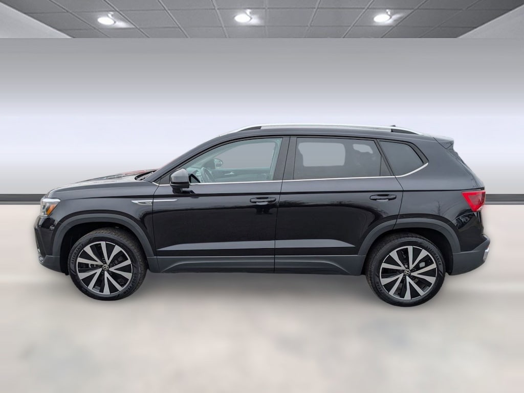 Used 2024 Volkswagen Taos SE SUV