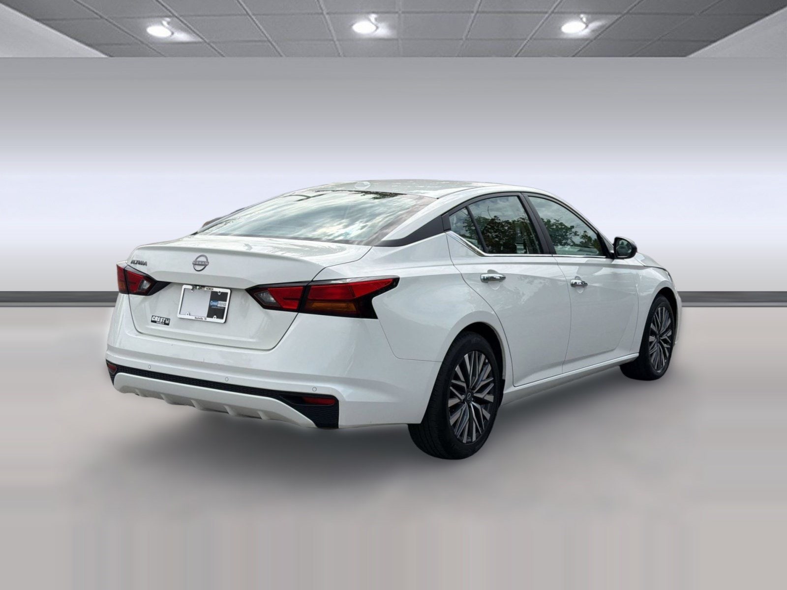 2025 Nissan Altima SV - Photo 9