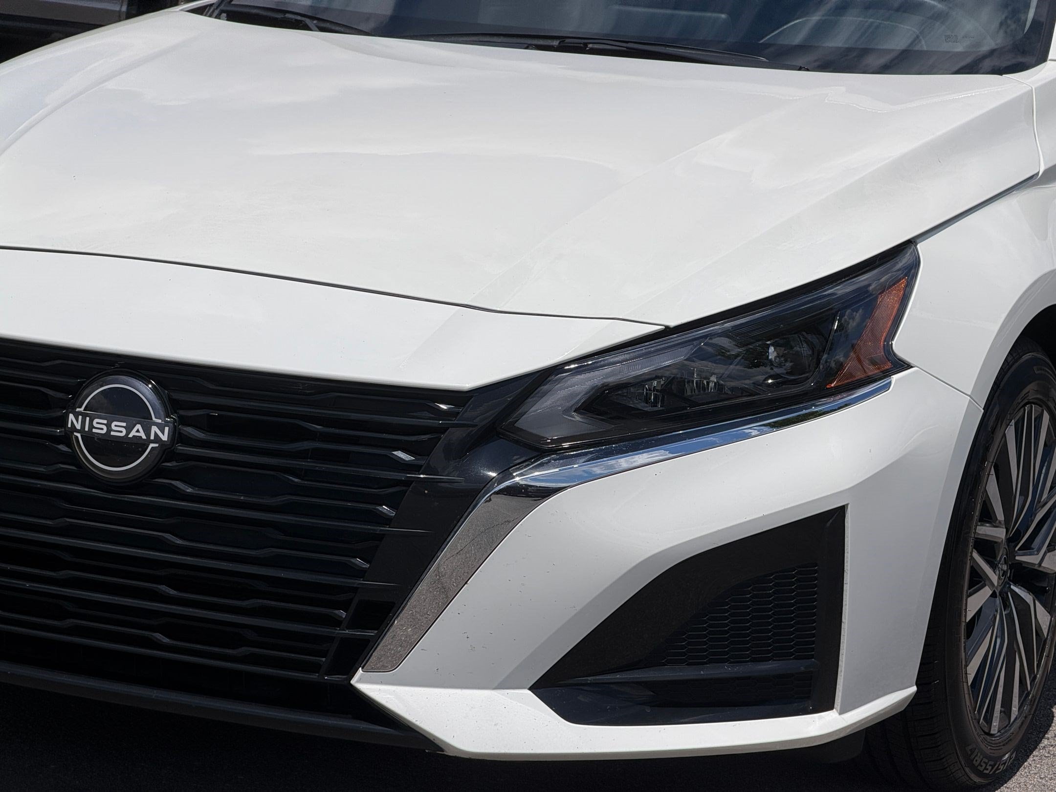 2025 Nissan Altima SV - Photo 10