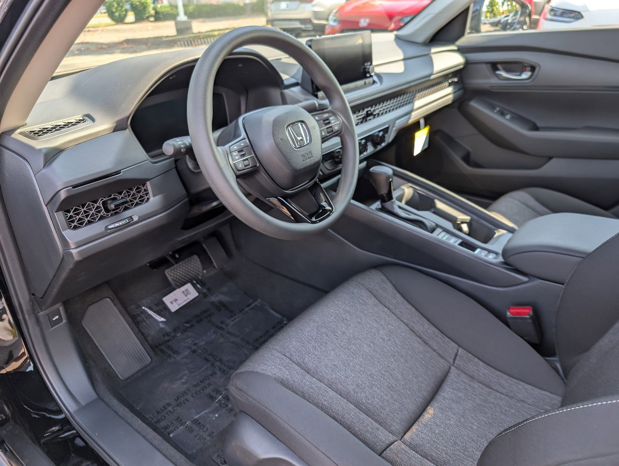 2025 Honda Accord LX photo 4
